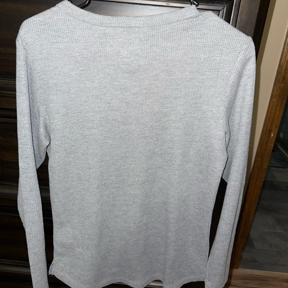 Gray Fitted Long Sleeve T-Shirt
